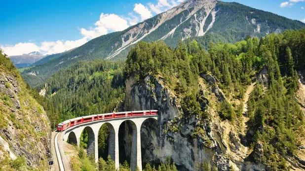 Davos – gdzie leży, jak dojechać i co wiedzieć przed wyjazdem