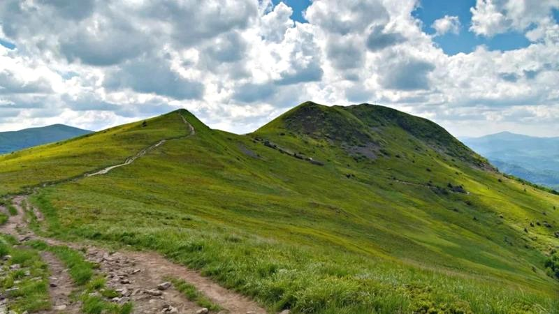 Ile kilometrów na Tarnicę? Dystans tras i czas przejścia