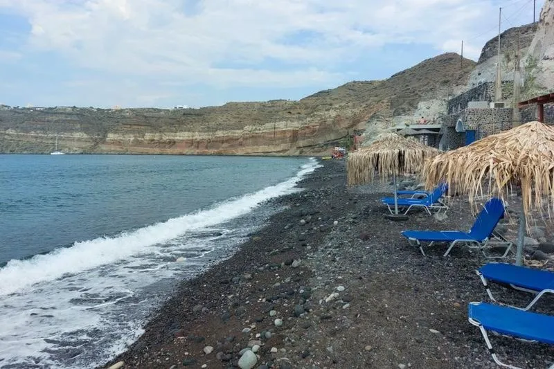 Plaże Santorini: które wybrać i jak zaplanować idealny dzień?