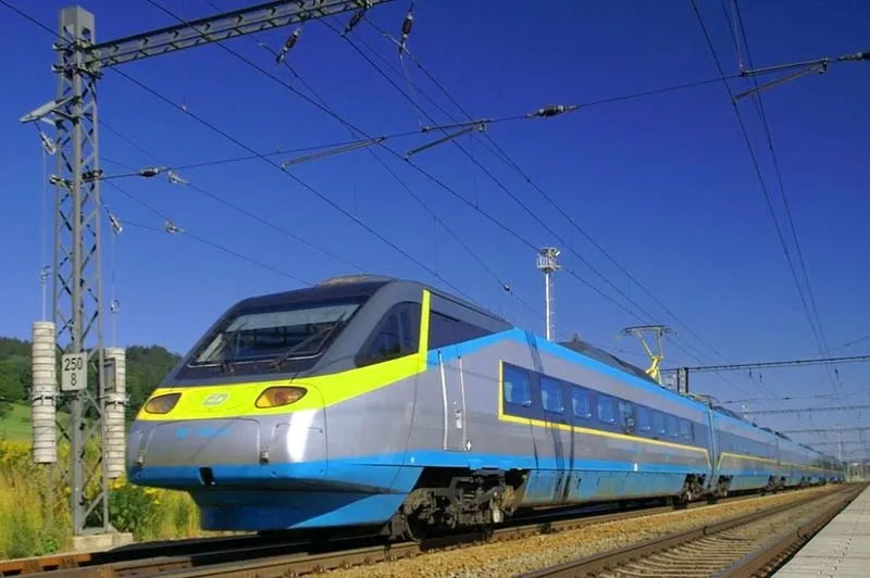 Prędkość Pendolino w Polsce – ile km/h osiąga naprawdę?