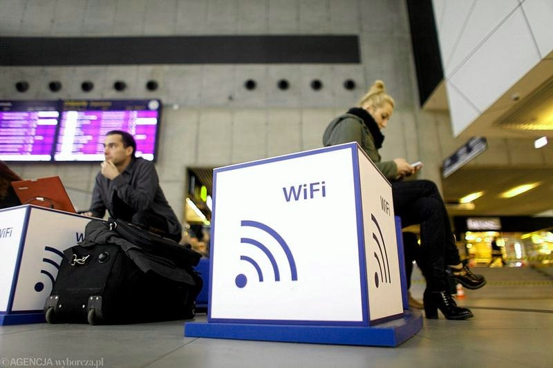 Wi-Fi w PKP Intercity: jak się połączyć i uniknąć problemów?